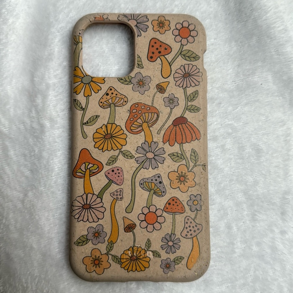 Pela Iphone 11 pro case mushrooms